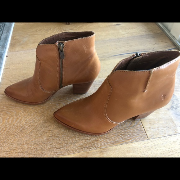 frye nora zip bootie